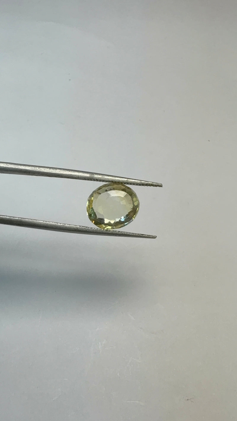 Yellow Sapphire – 5.13 Carat – Sri Lanka