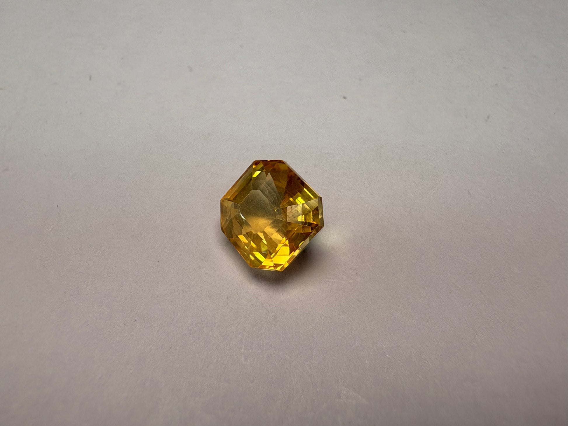 Yellow Sapphire 6.62 carat YSR-270 close view