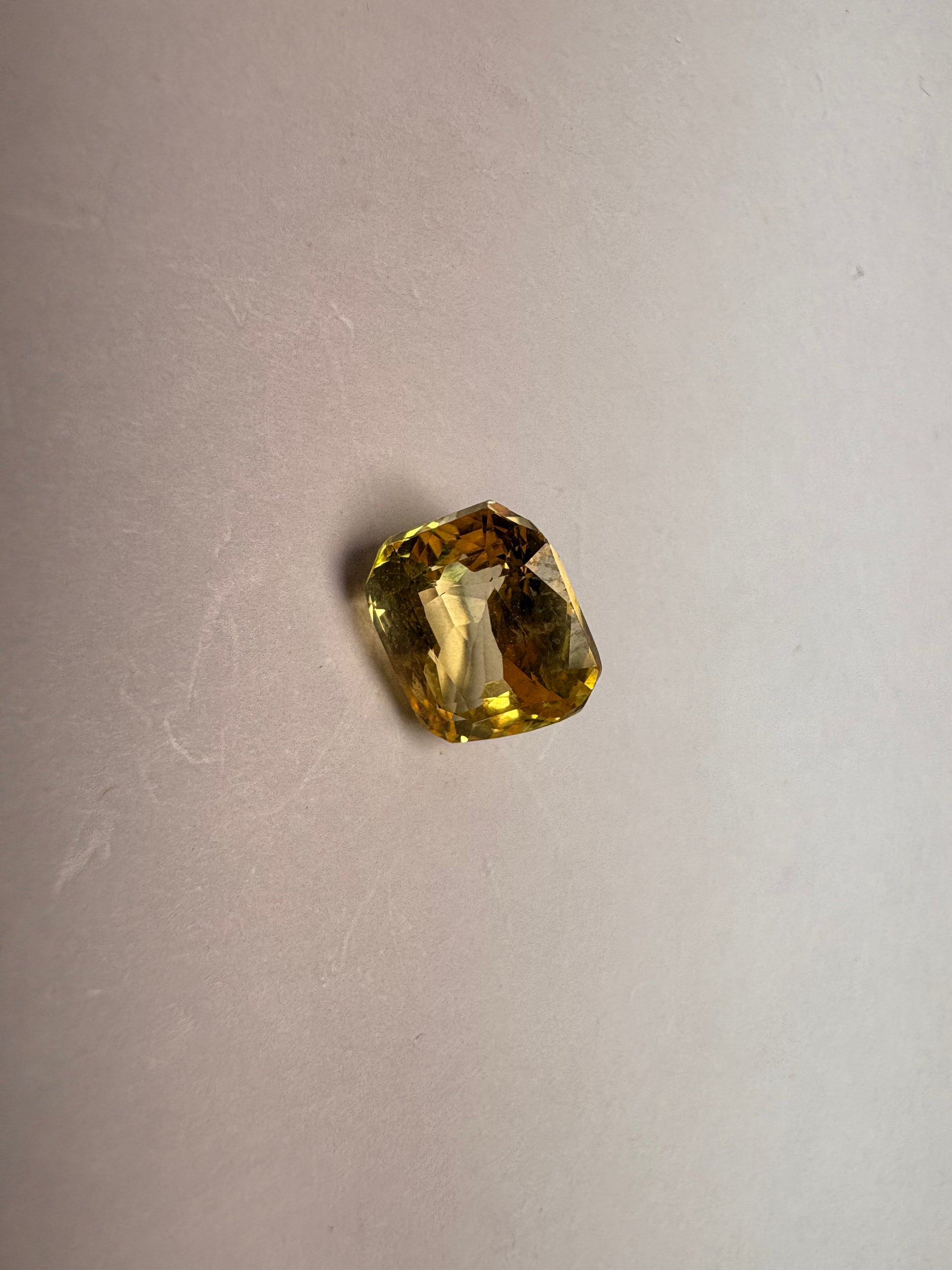 Yellow Sapphire 4.02 carat YSR-271 angled view
