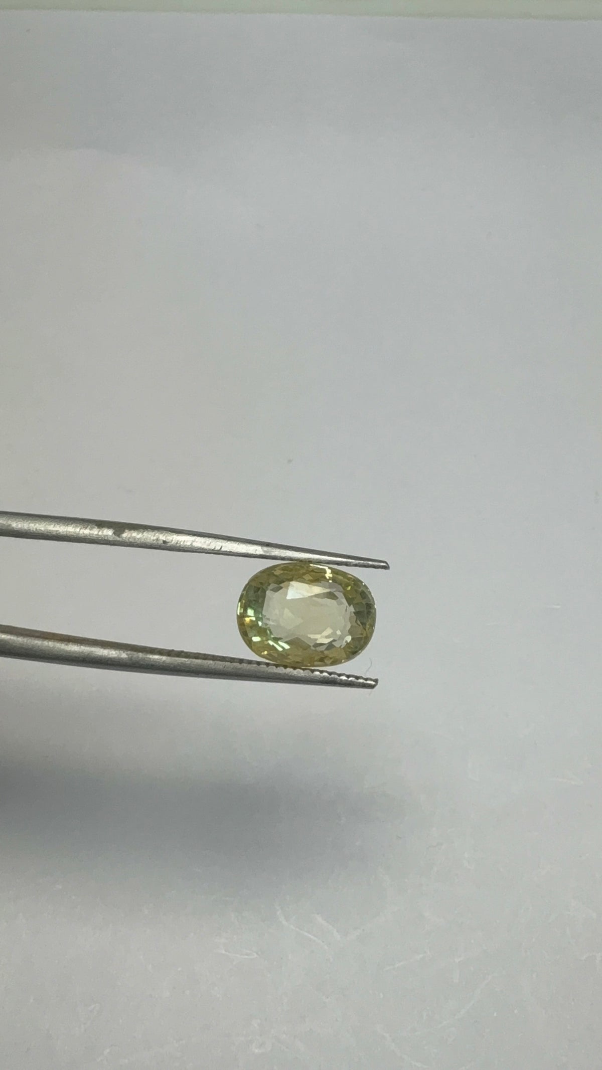 Yellow Sapphire 4.04 carat YSR-272 front view
