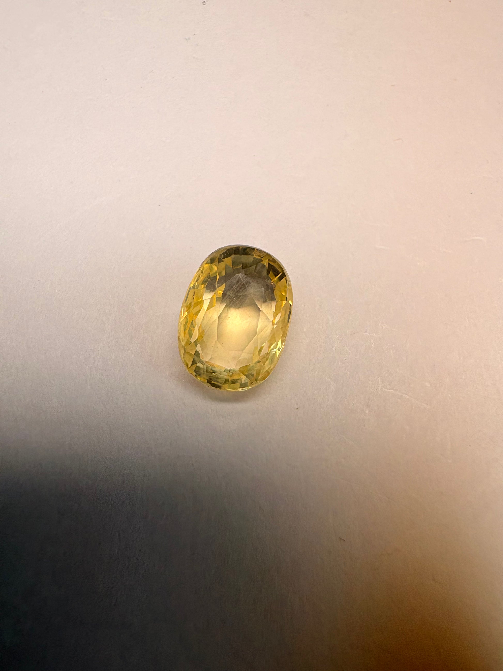 Yellow Sapphire 4.04 carat YSR-272 alternate face-up view