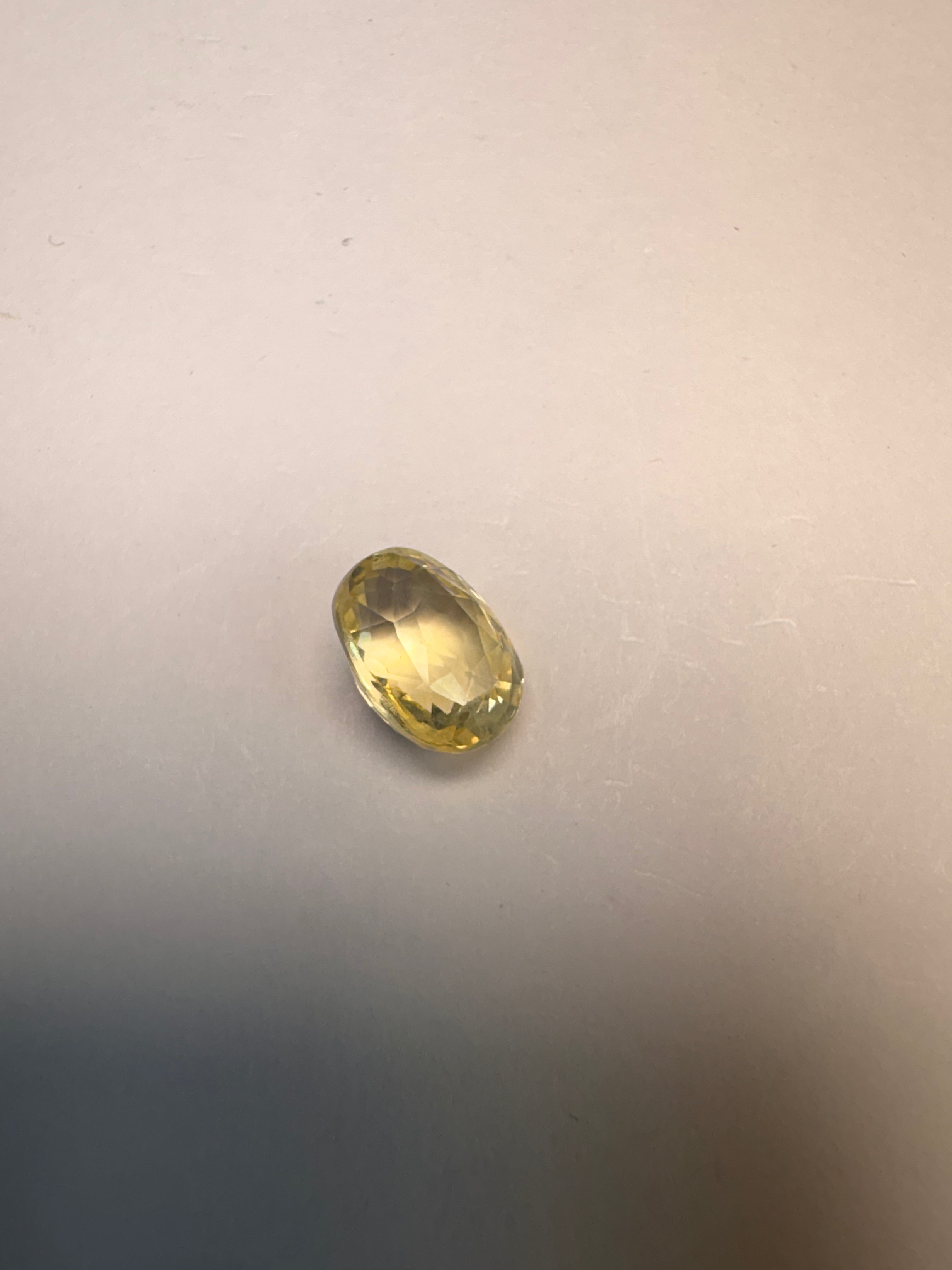 Yellow Sapphire 4.04 carat YSR-272 reverse view