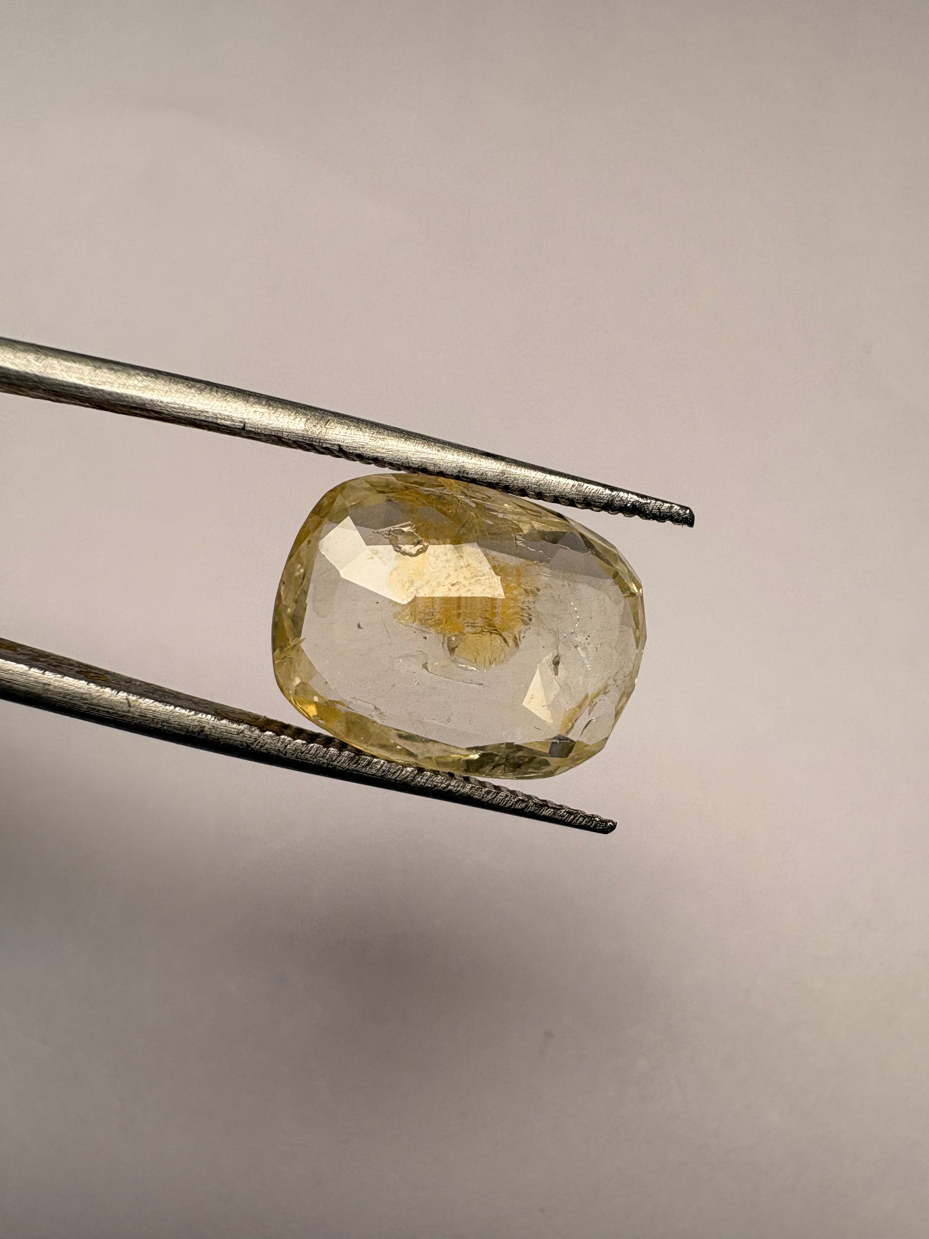 Yellow Sapphire 7.88 carat YSR-275 face-up view