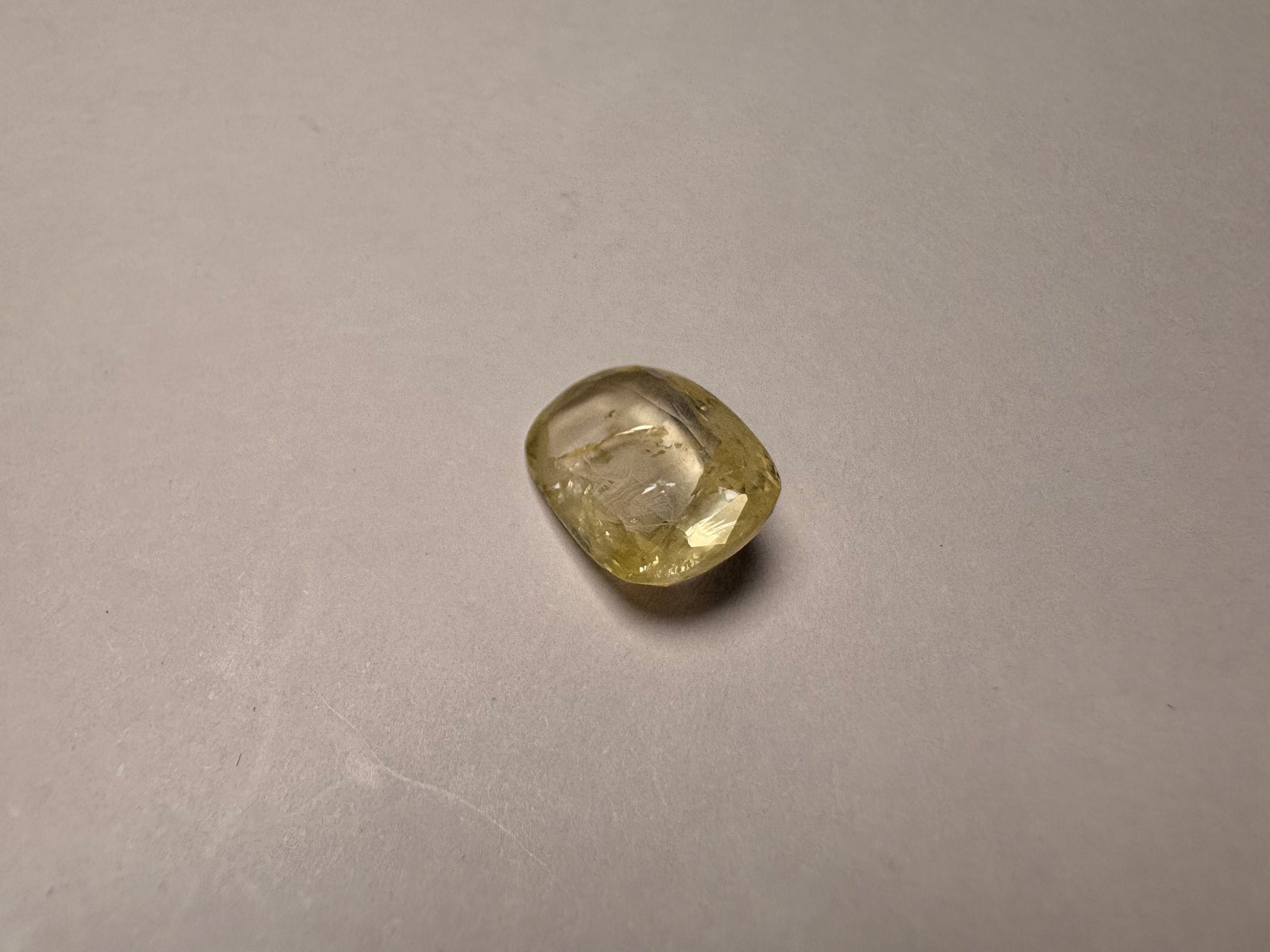 Yellow Sapphire 4.55 carat YSR-276 angled view