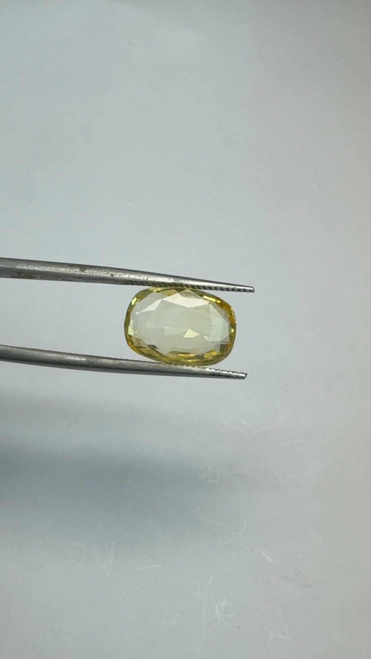 Yellow Sapphire 4.80 carat YSR-277 front view