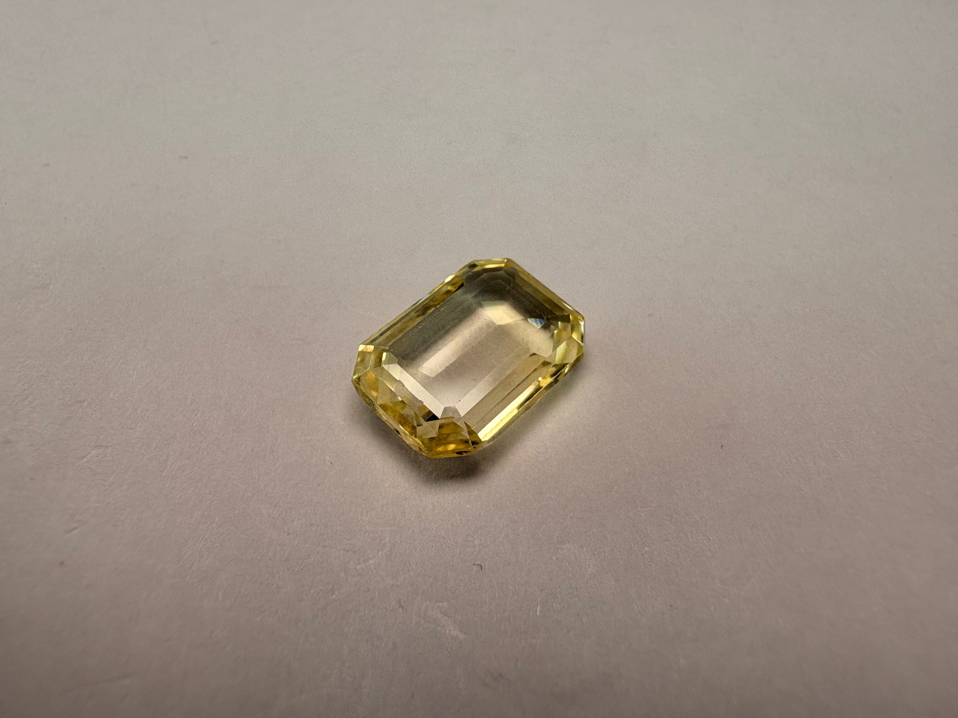 Yellow Sapphire 5.68 carat YSR-278 close view