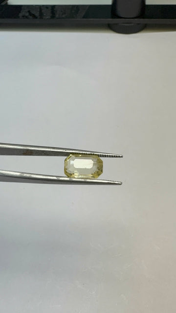 Yellow Sapphire 4.19 carat YSR-280 front view