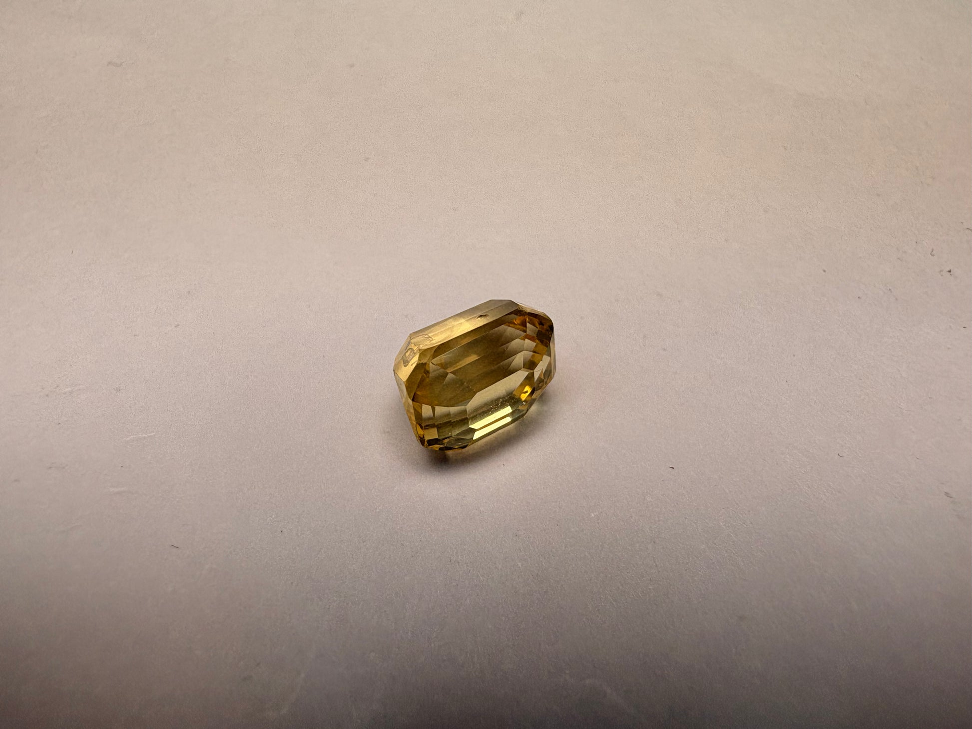 Yellow Sapphire 4.05 carat YSR-281 angled view