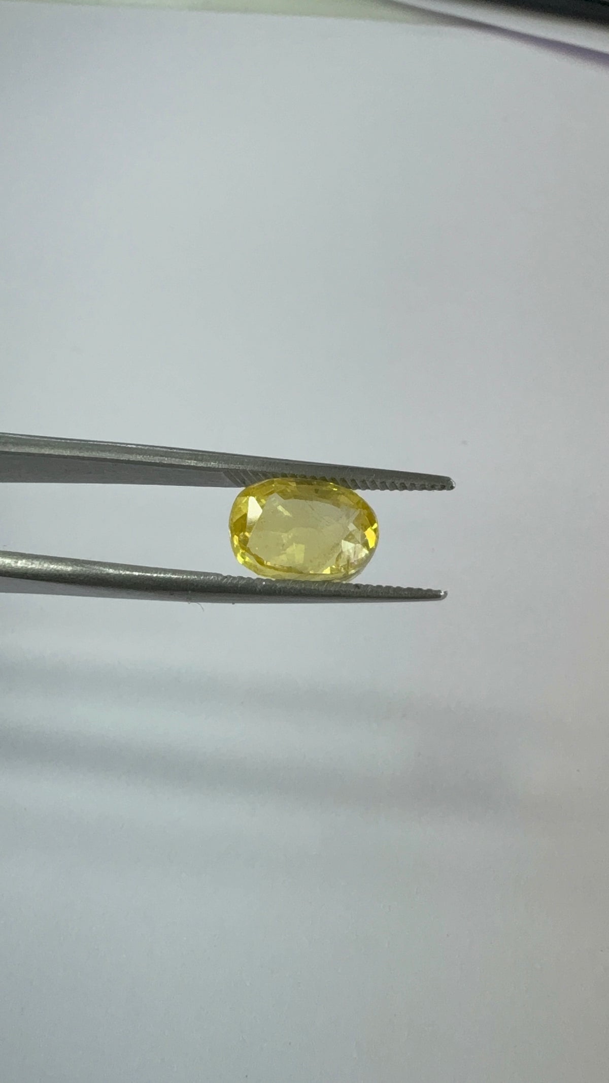 Yellow Sapphire 4.10 carat YSR-34 front view