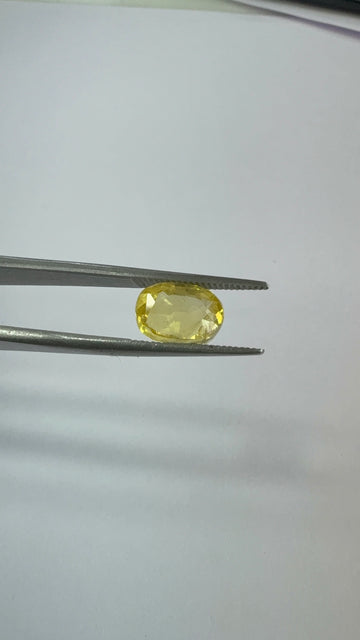 Yellow Sapphire 4.10 carat YSR-34 front view