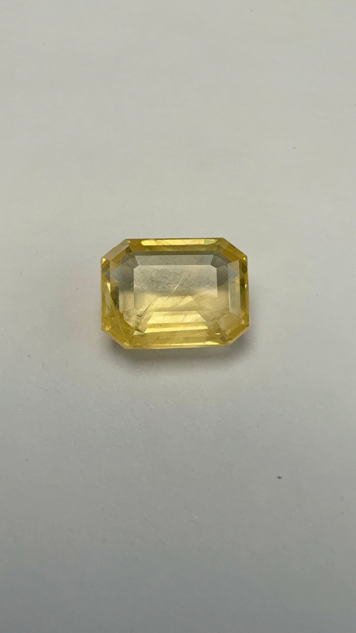 Yellow Sapphire 5.17 carat YSR-45 alternate face-up view