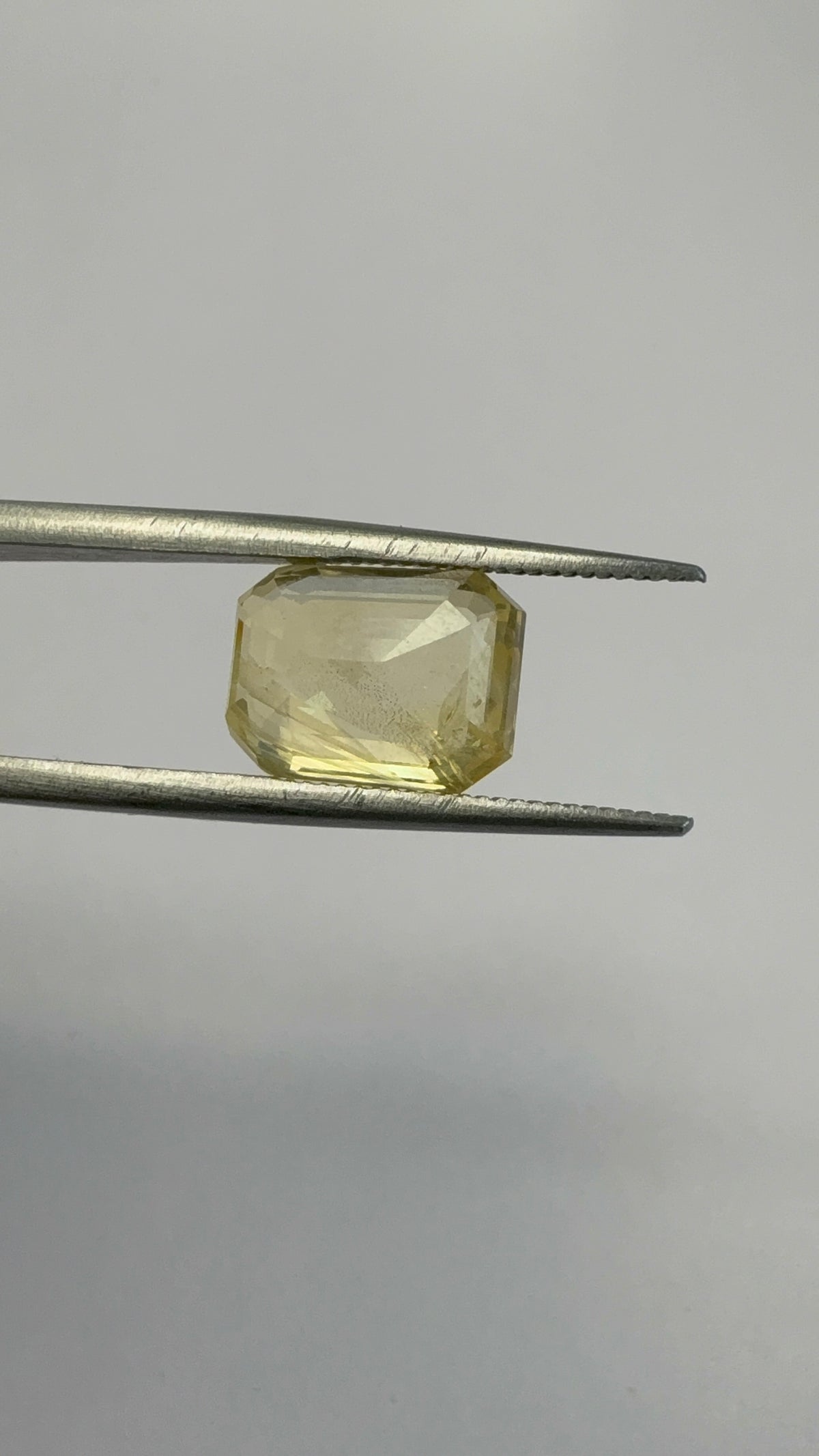 Yellow Sapphire 5.17 carat YSR-45 angled view