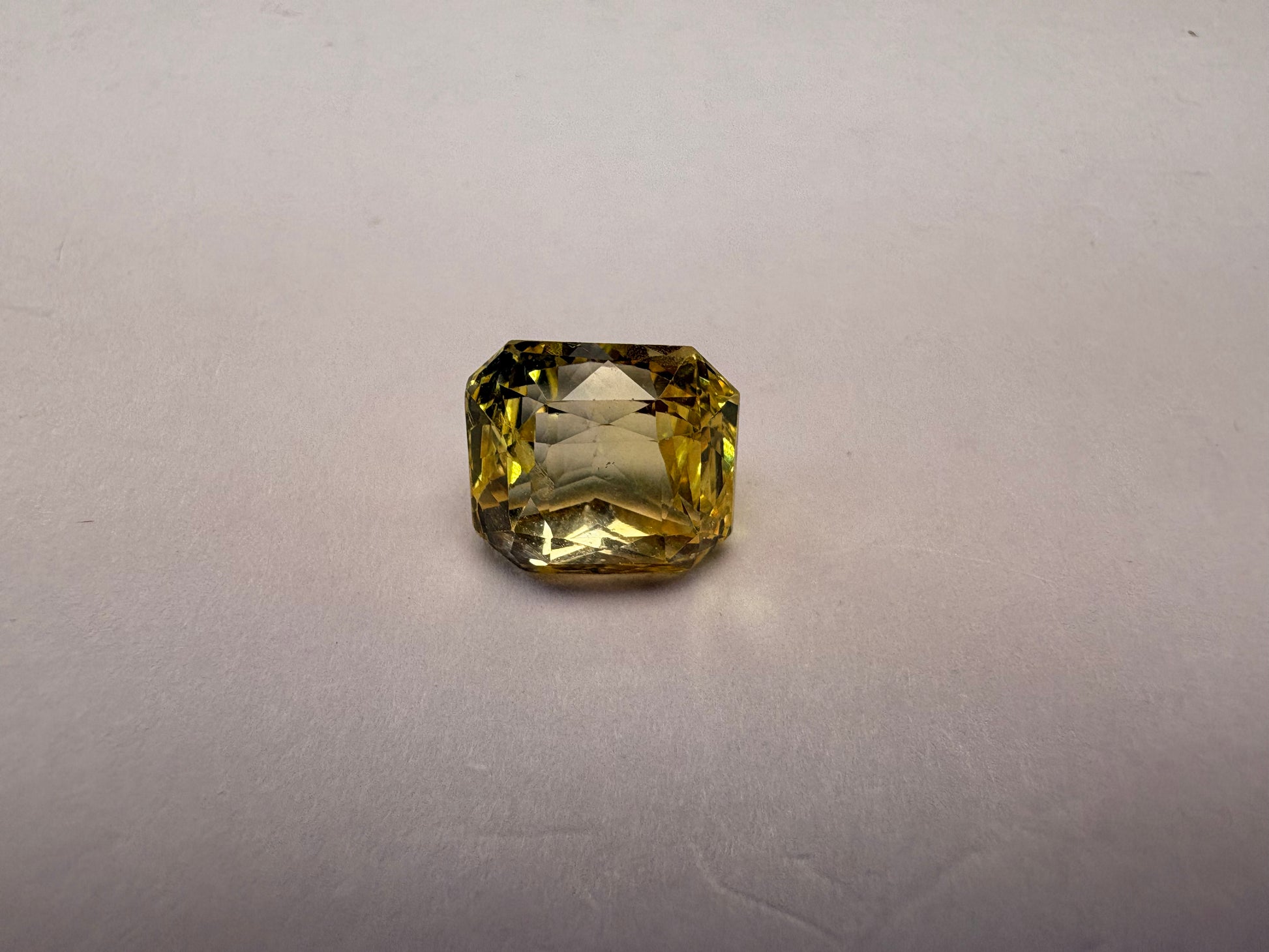 Yellow Sapphire 5.64 carat YSR-48 alternate face-up view