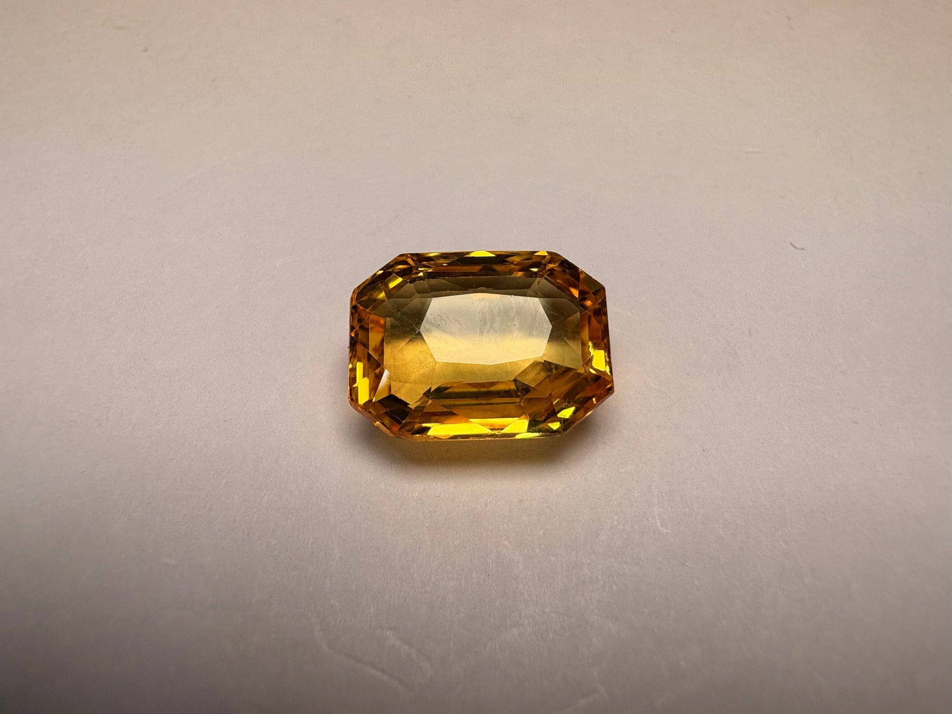 Yellow Sapphire 7.58 carat YSR-51 alternate face-up view