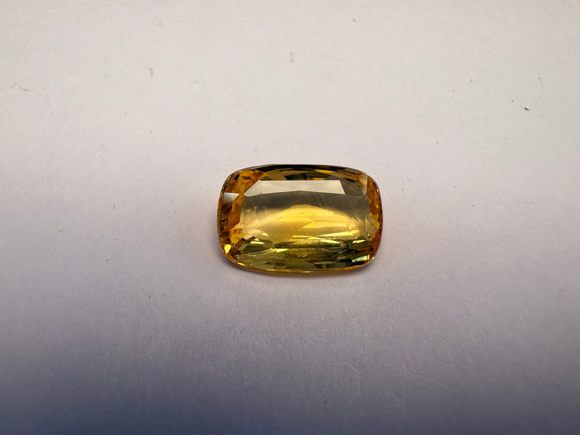 Yellow Sapphire 5.27 carat YSR-52 alternate face-up view