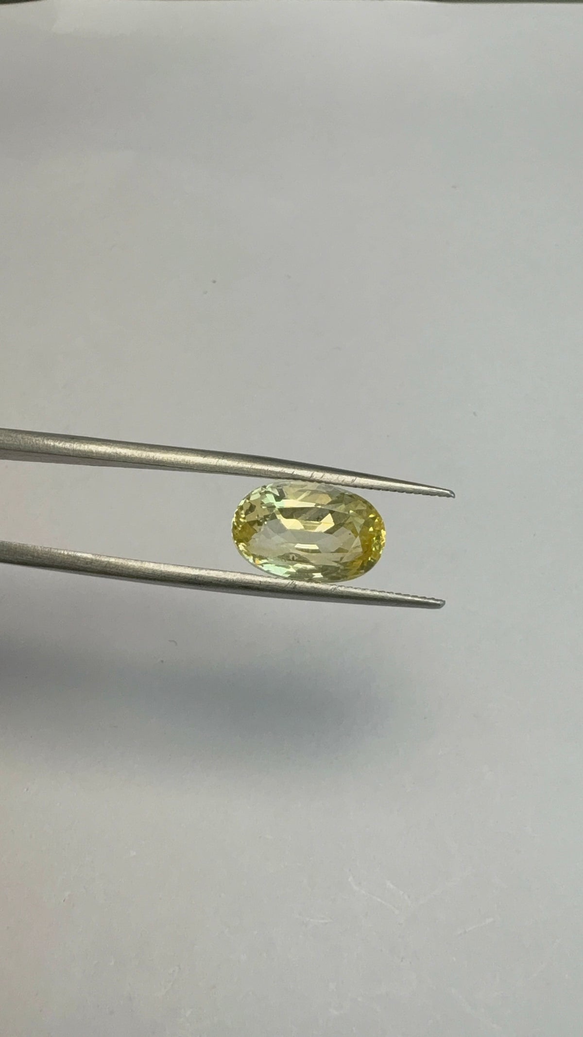 Yellow Sapphire 5.52 carat YSR-62 front view
