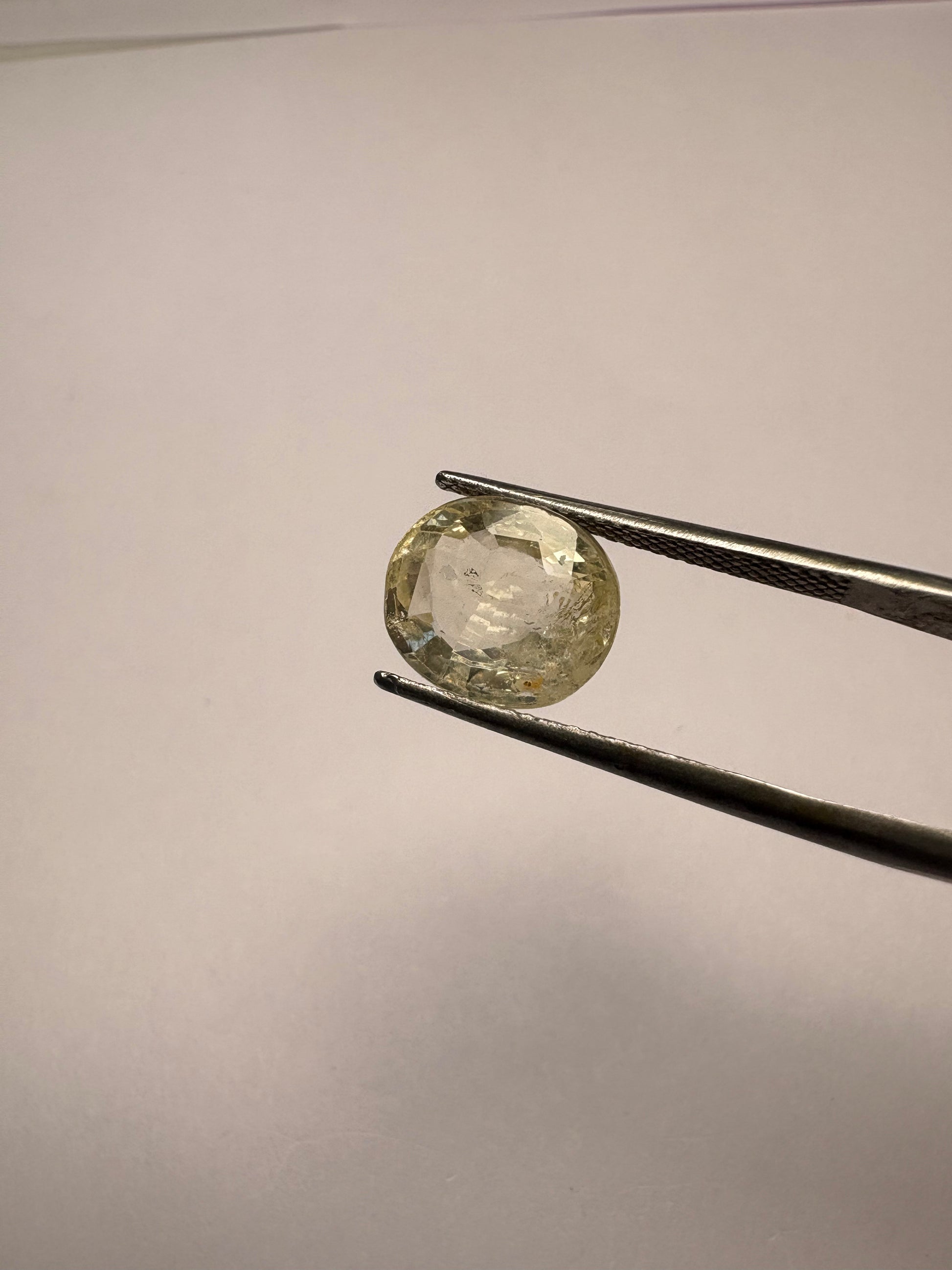 Yellow Sapphire 3.18 carat YSR-63 front view