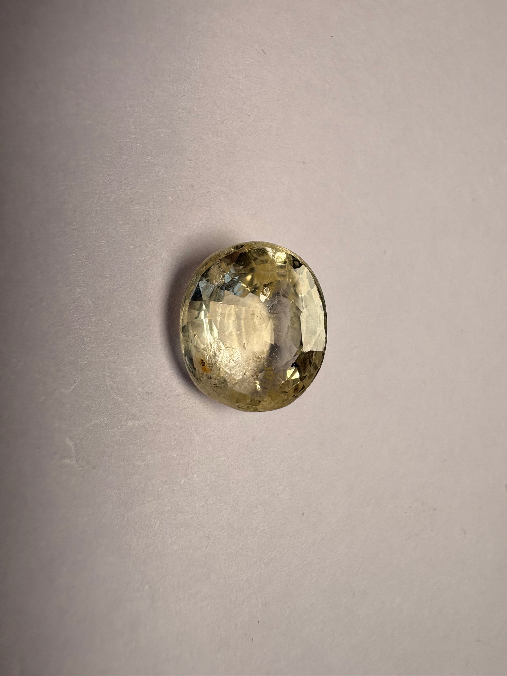 Yellow Sapphire 3.18 carat YSR-63 alternate face-up view