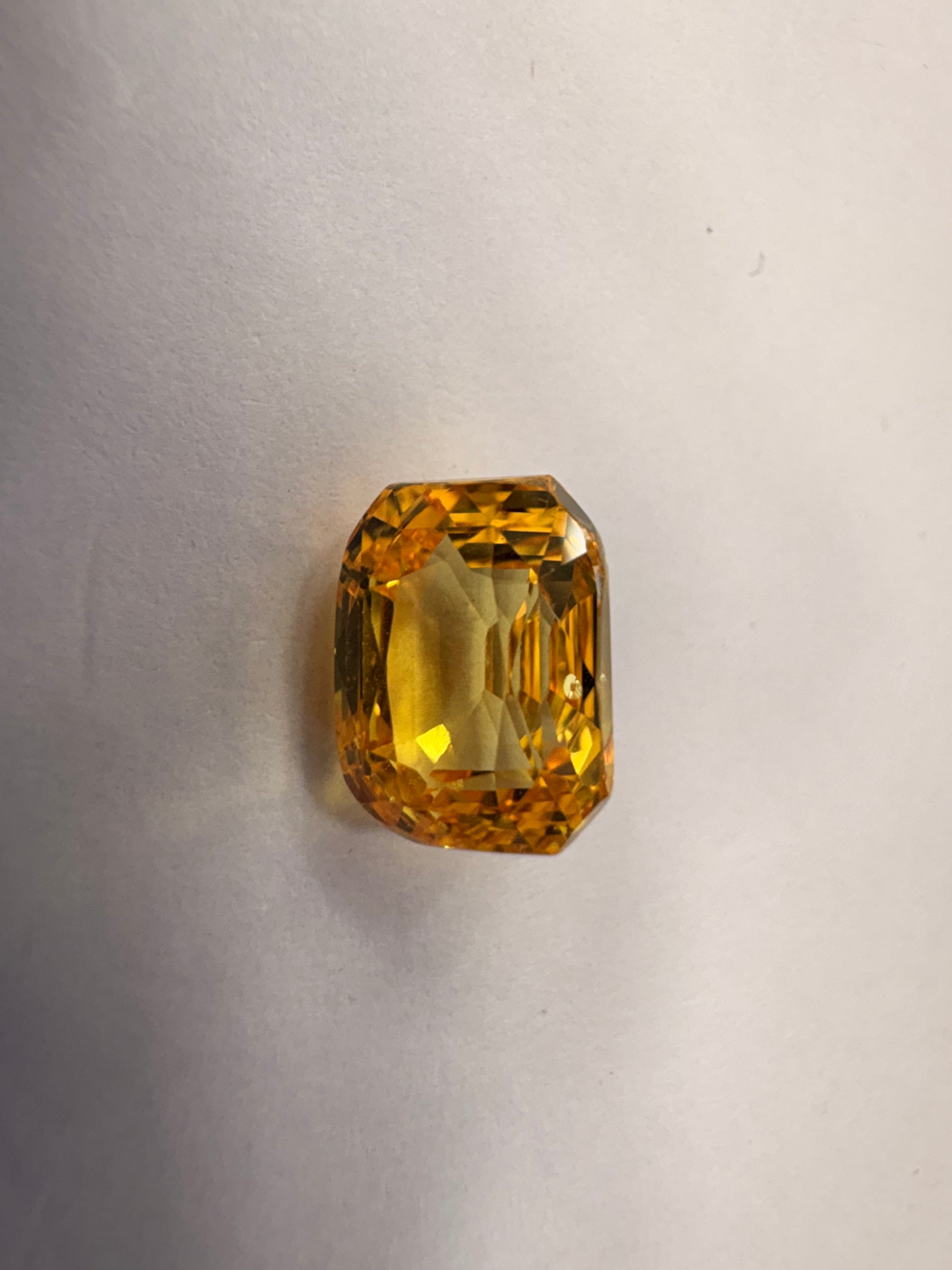 Yellow Sapphire 5.18 carat YSR-67 reverse view