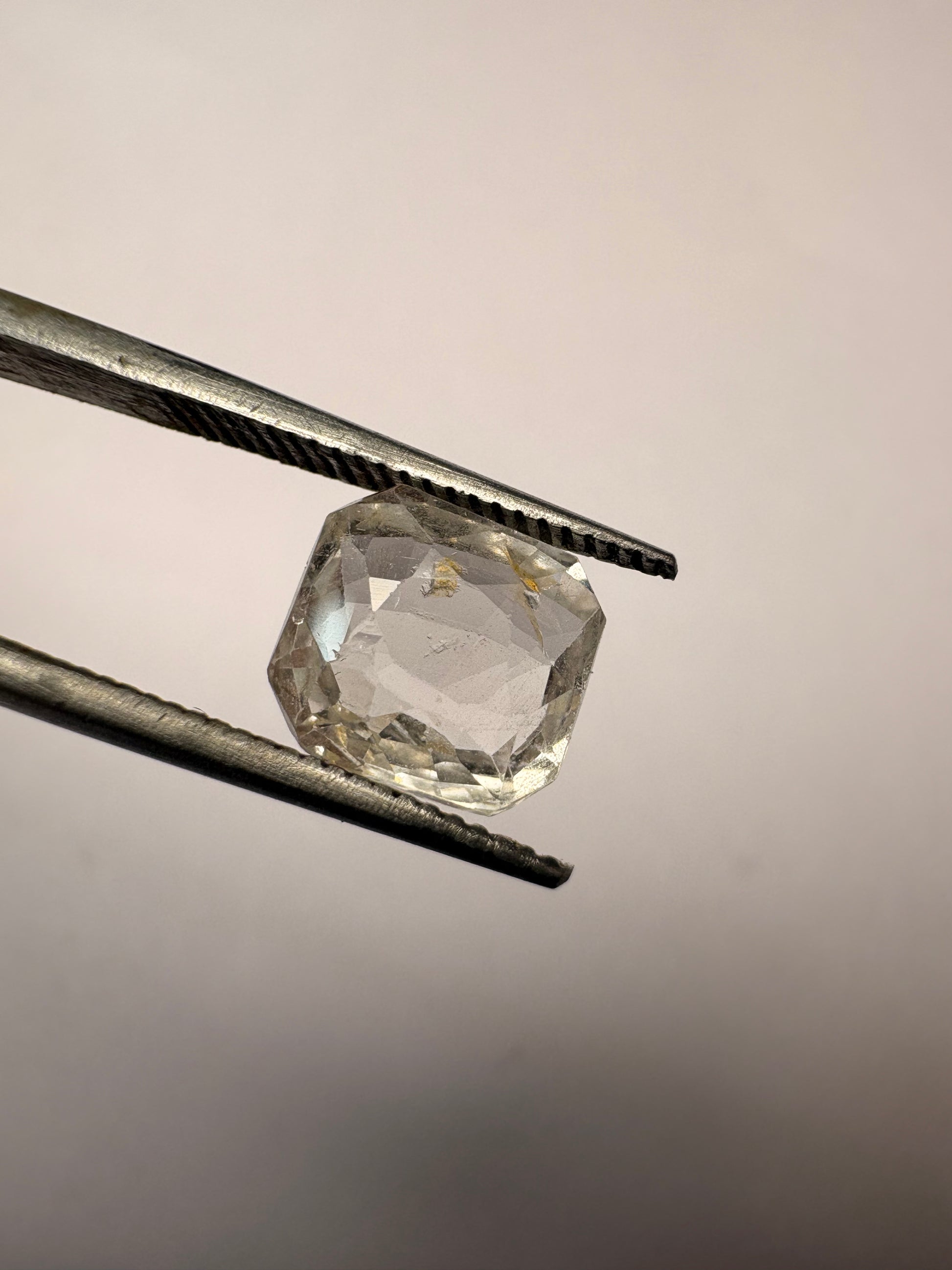 Yellow Sapphire 2.46 carat YSR-69 front view