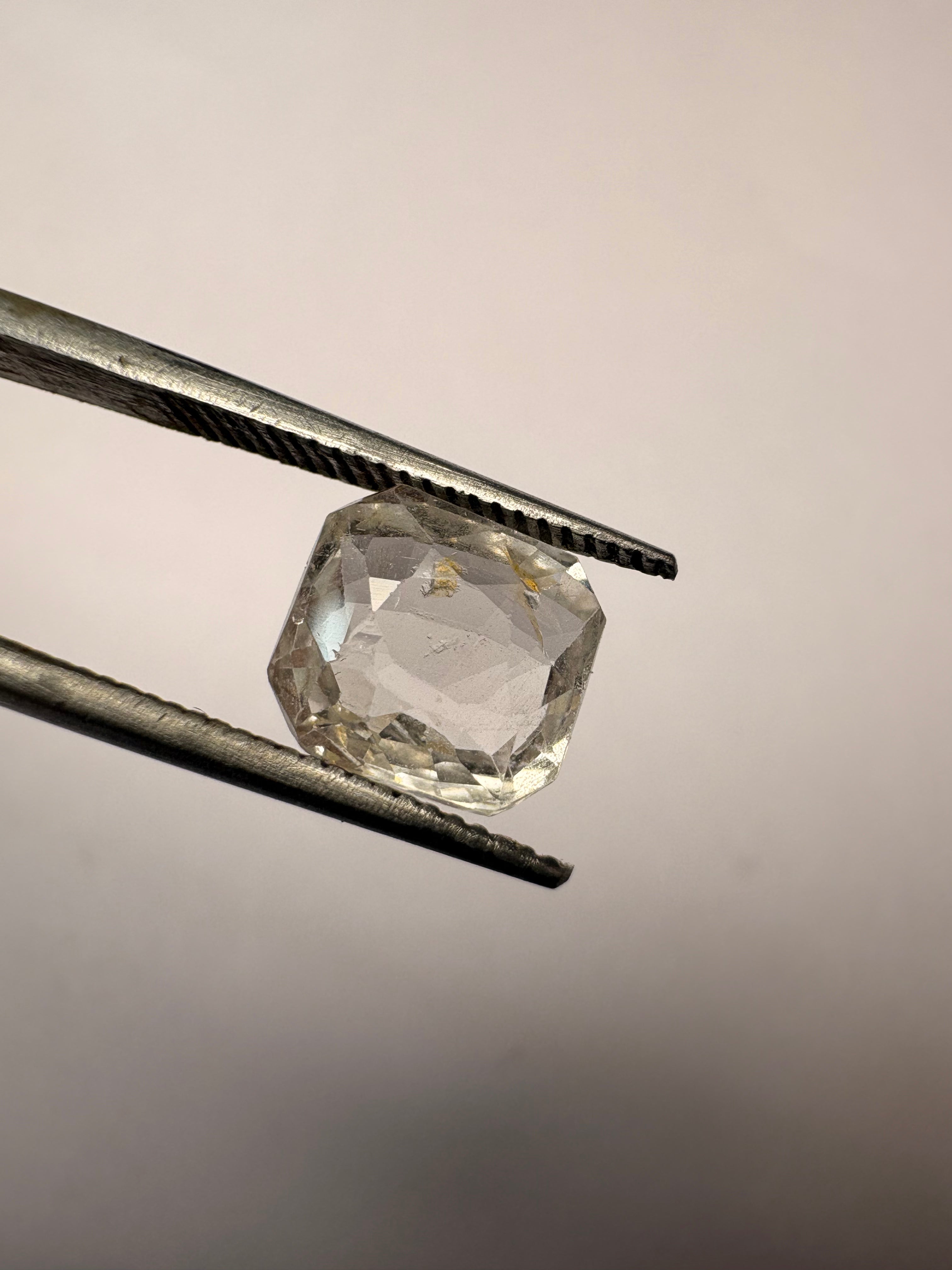 Yellow Sapphire 2.46 carat YSR-69 front view