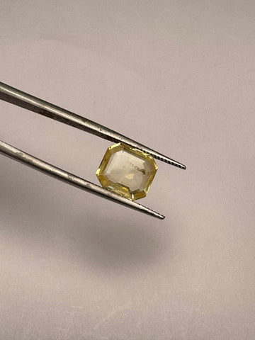 Yellow Sapphire 2.82 carat YSR-7 front view