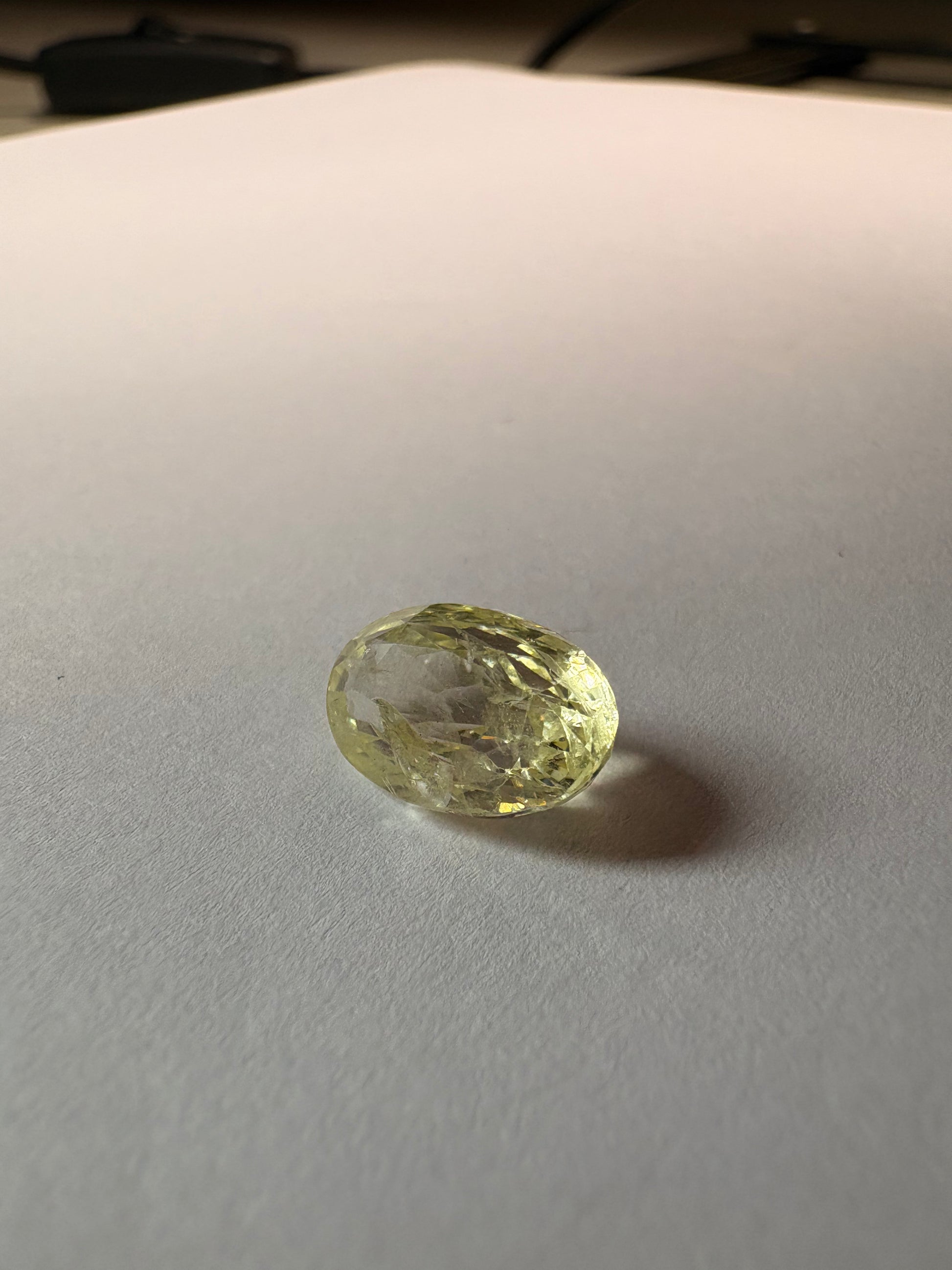 Yellow Sapphire 5.48 carat YSR-75 detail view 8