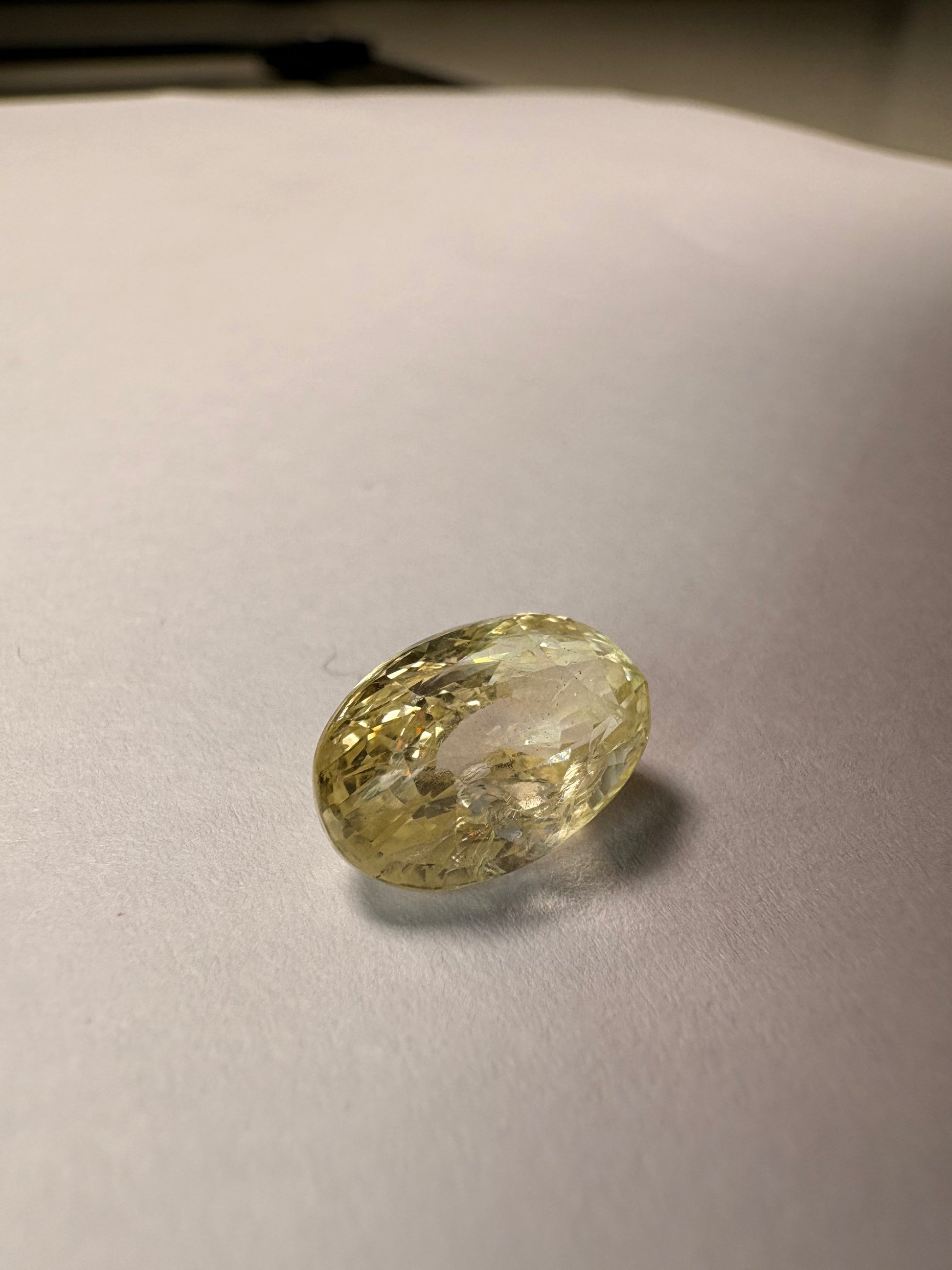 Yellow Sapphire 5.48 carat YSR-75 detail view 10