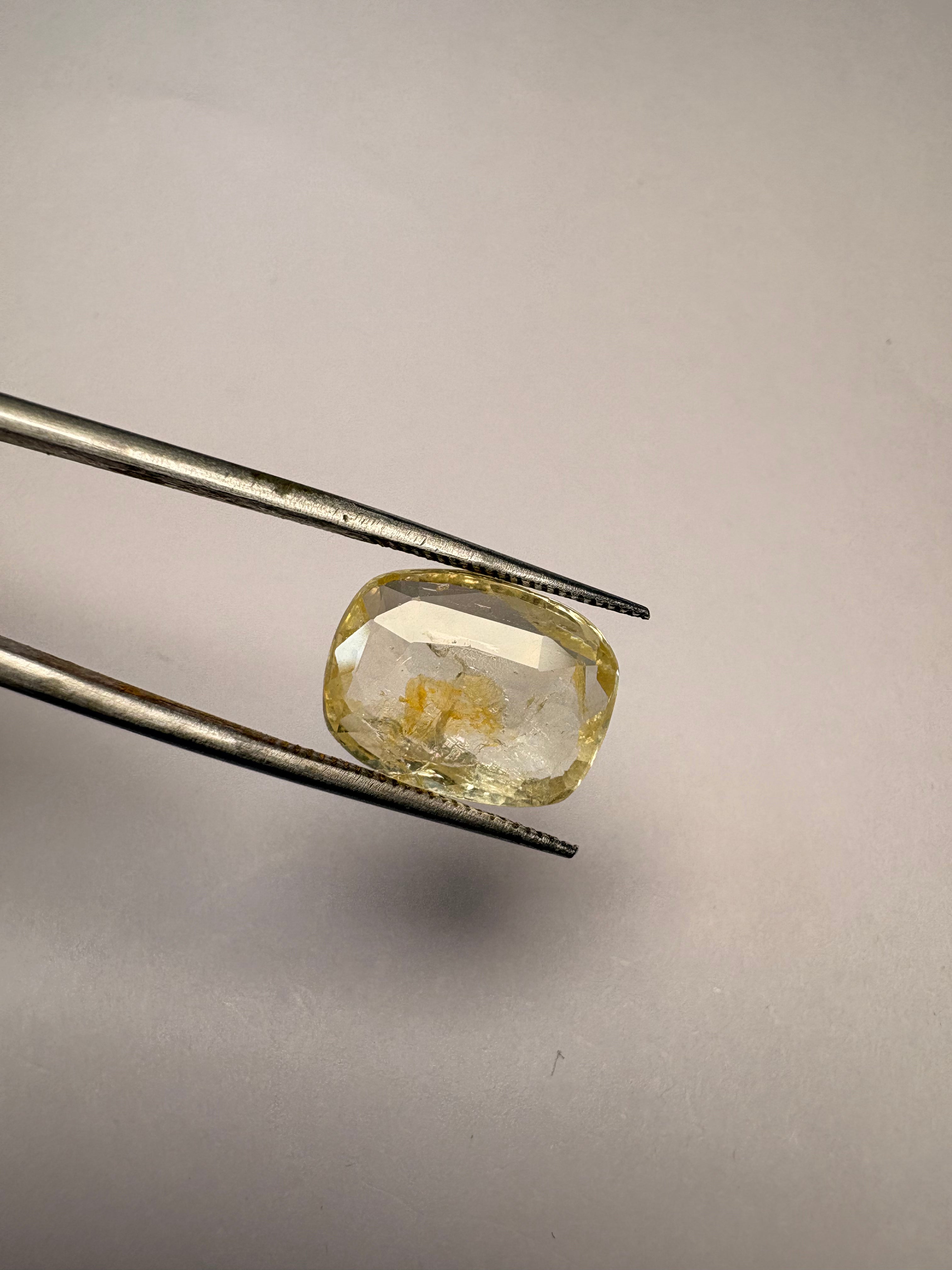 Yellow Sapphire 5.48 carat YSR-75 detail view 11