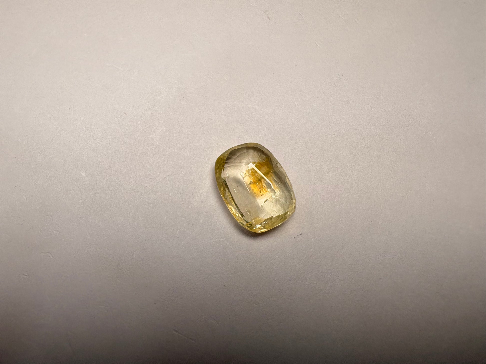 Yellow Sapphire 5.48 carat YSR-75 detail view 16