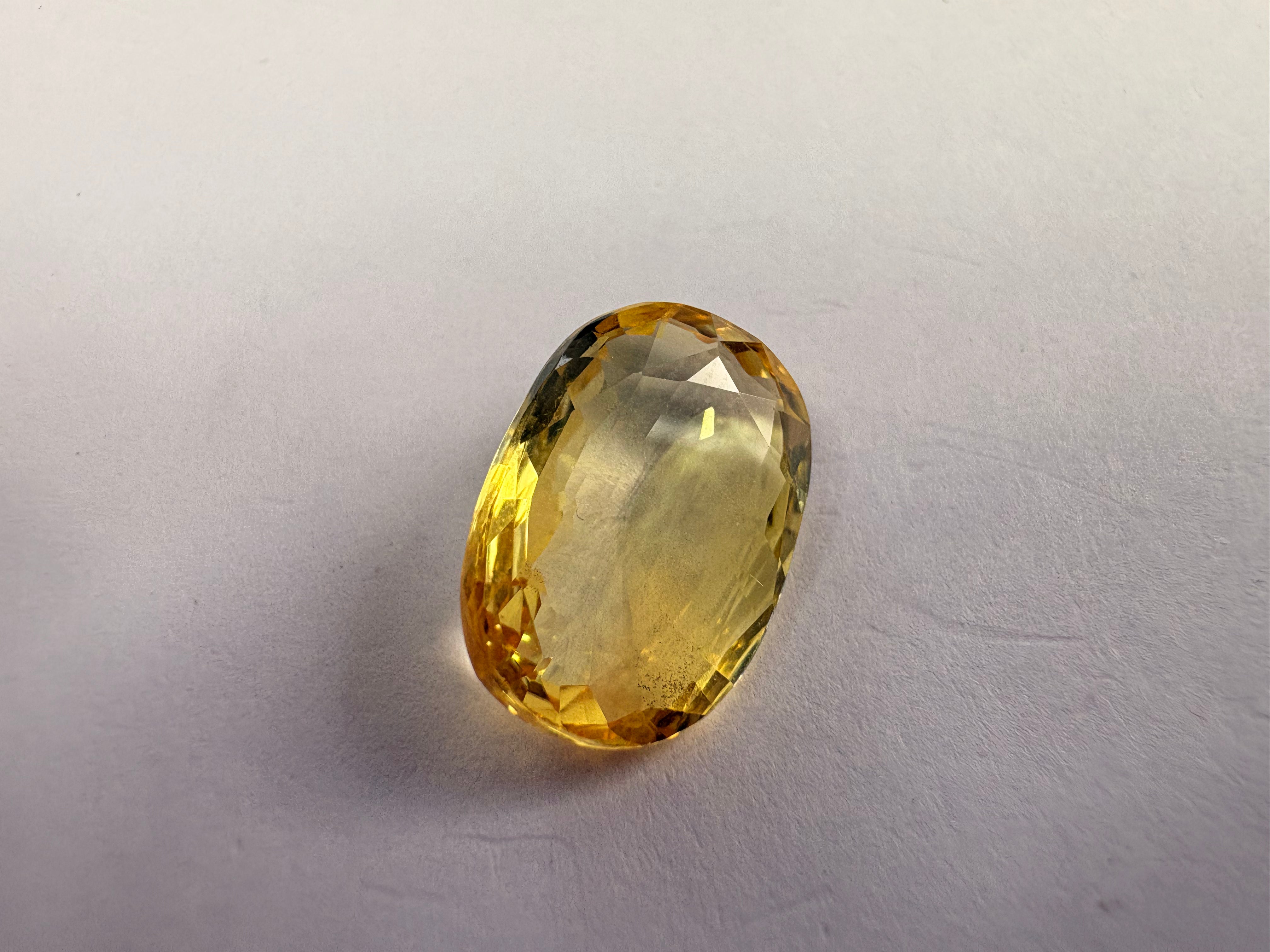 Yellow Sapphire 6.14 carat YSR-86 close view