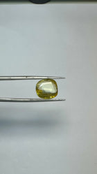 Yellow Sapphire – 5.84 Carat – Sri Lanka